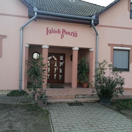 Iglódi Panzió Kunszentmárton Exterior foto